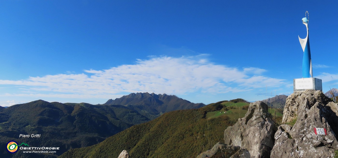 42 Vista panoramica alla Madonna delle cime in Corno Zuccone (1458 m).jpg